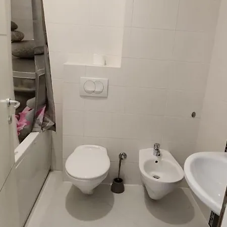 Apartment Amfiteatar Family Centre With Parking Pula